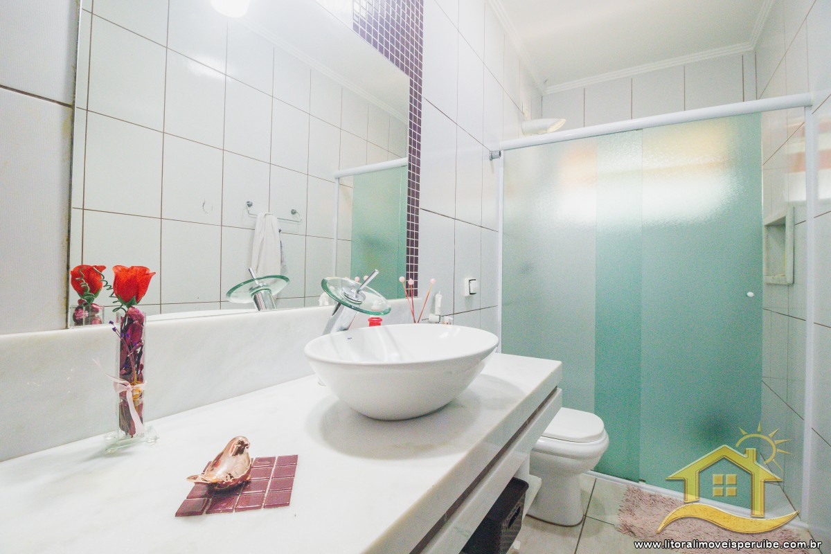 Casa no bairro Centro, Lado Linha