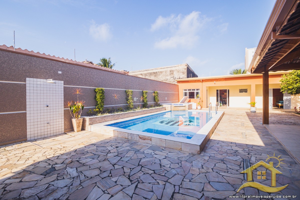 Casa no bairro Centro, Lado Linha