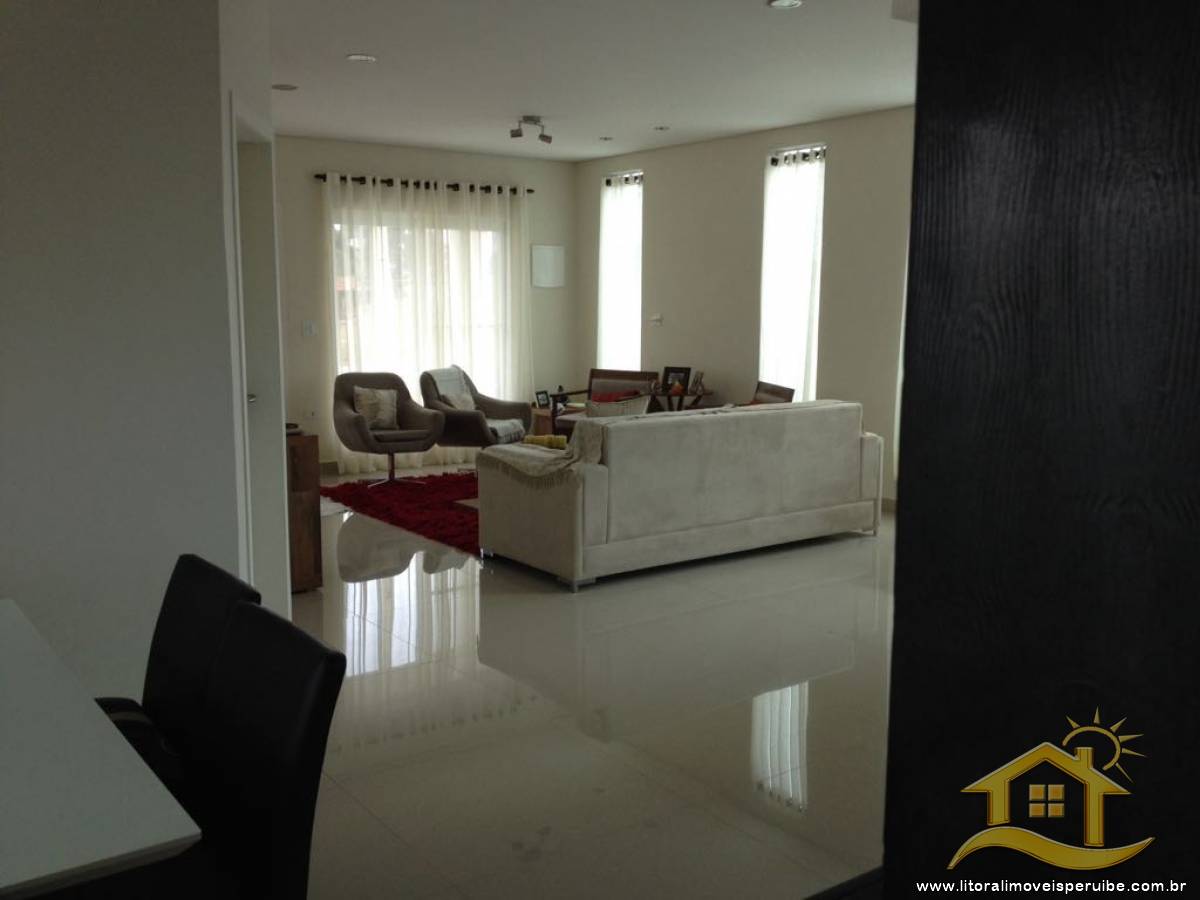 Casa no bairro Bougainvillée IV, Pós Linha