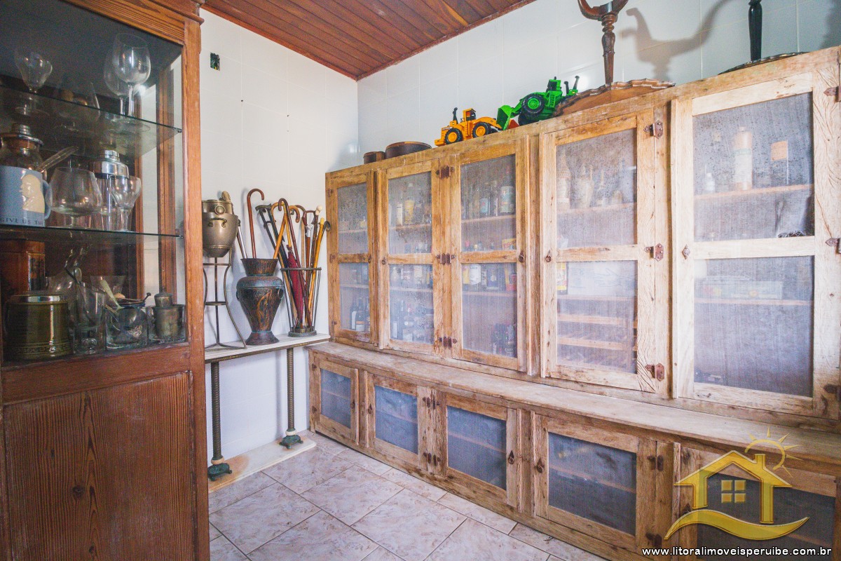 Casa no bairro Centro, Lado Linha