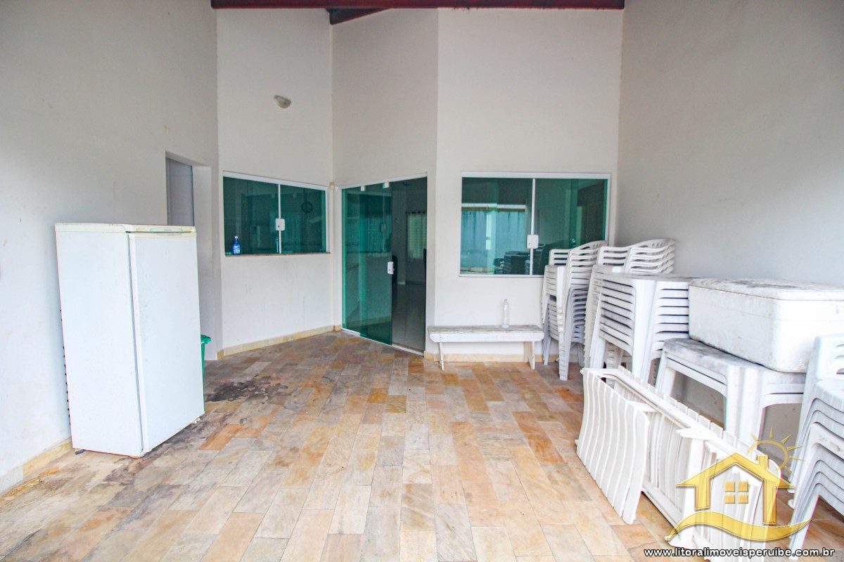 Casa no bairro Belmira Novaes, Lado Praia