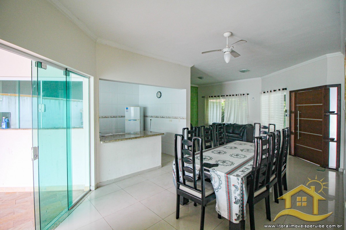 Casa no bairro Belmira Novaes, Lado Praia