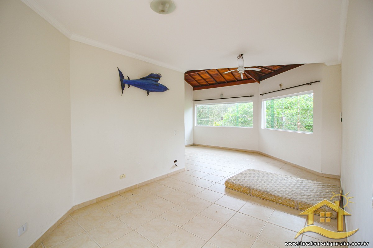 Casa no bairro Belmira Novaes, Lado Praia