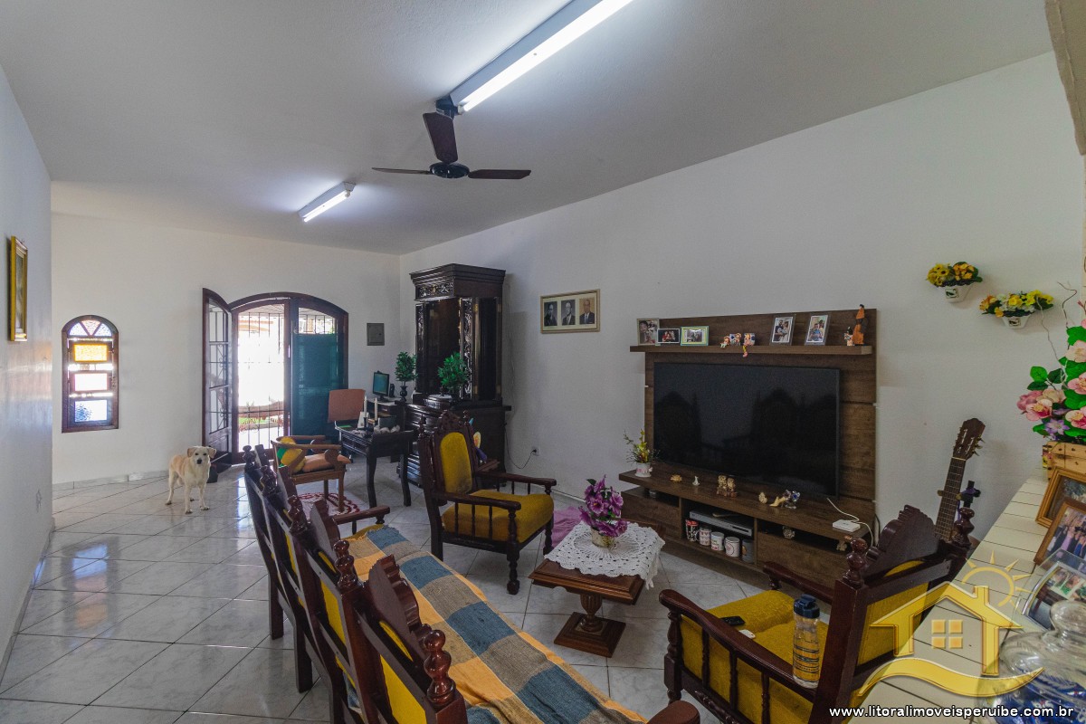 Casa no bairro Centro, Lado Linha