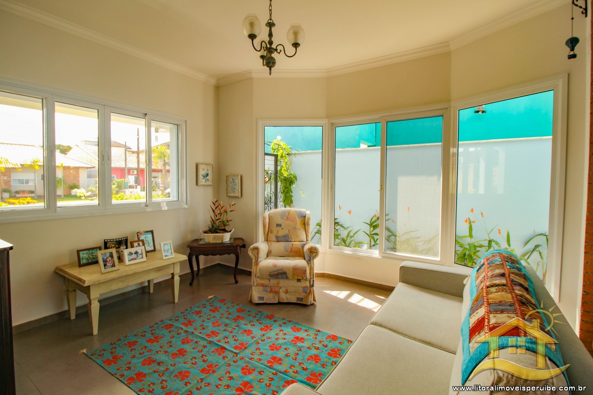 Casa no bairro Residencial Três Marias, Pós Linha