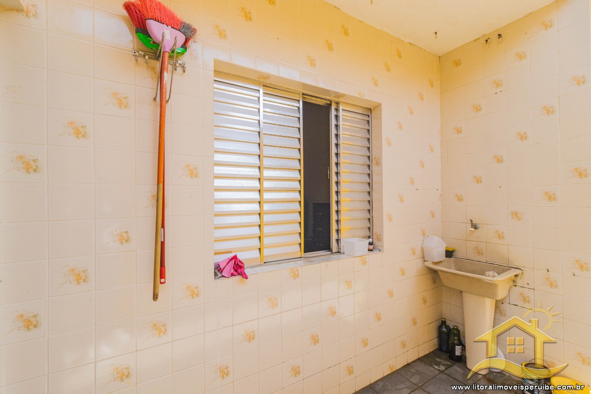 Casa no bairro Oásis, Lado Linha