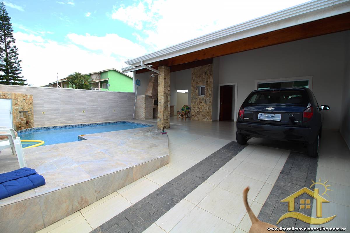 Casa no bairro Belmira Novaes, Lado Linha
