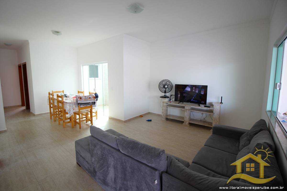 Casa no bairro Belmira Novaes, Lado Linha