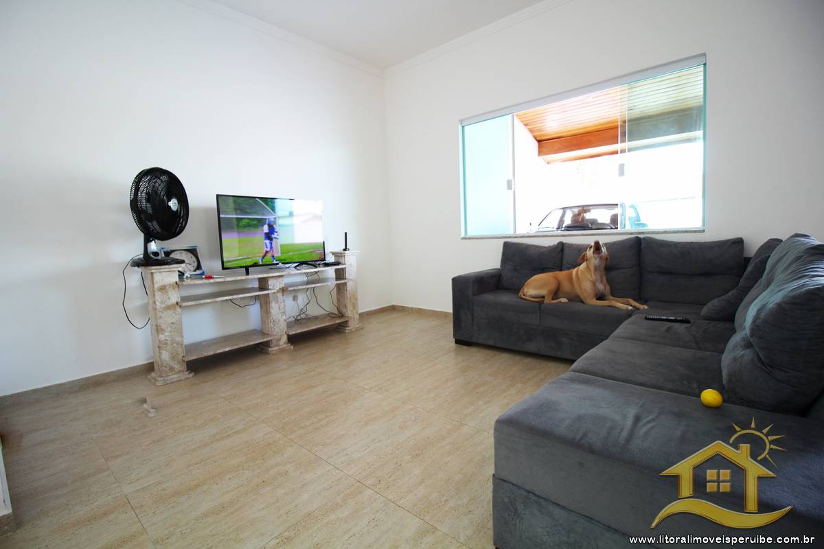Casa no bairro Belmira Novaes, Lado Linha
