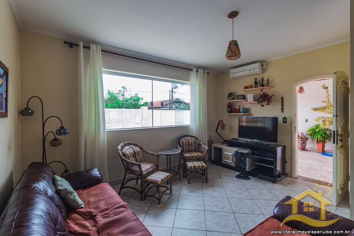 Casa no bairro Oásis, Lado Linha