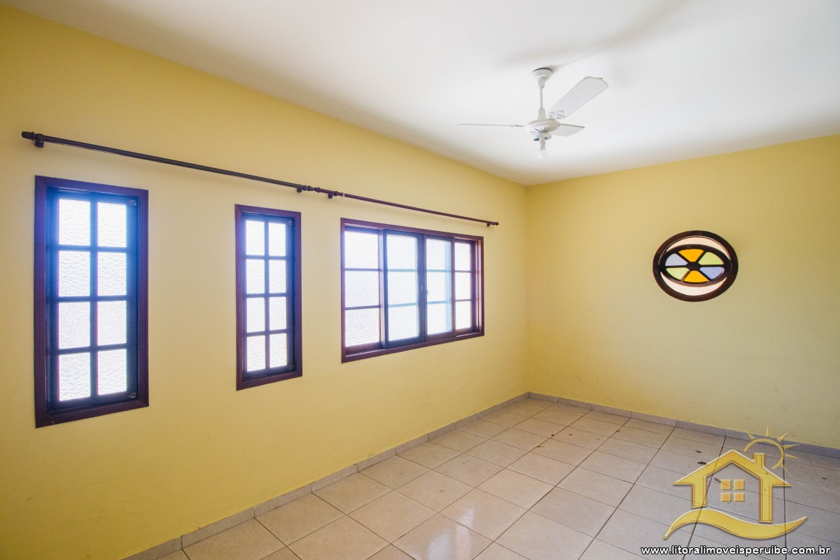 Casa no bairro Jardim Peruíbe, Pós Linha