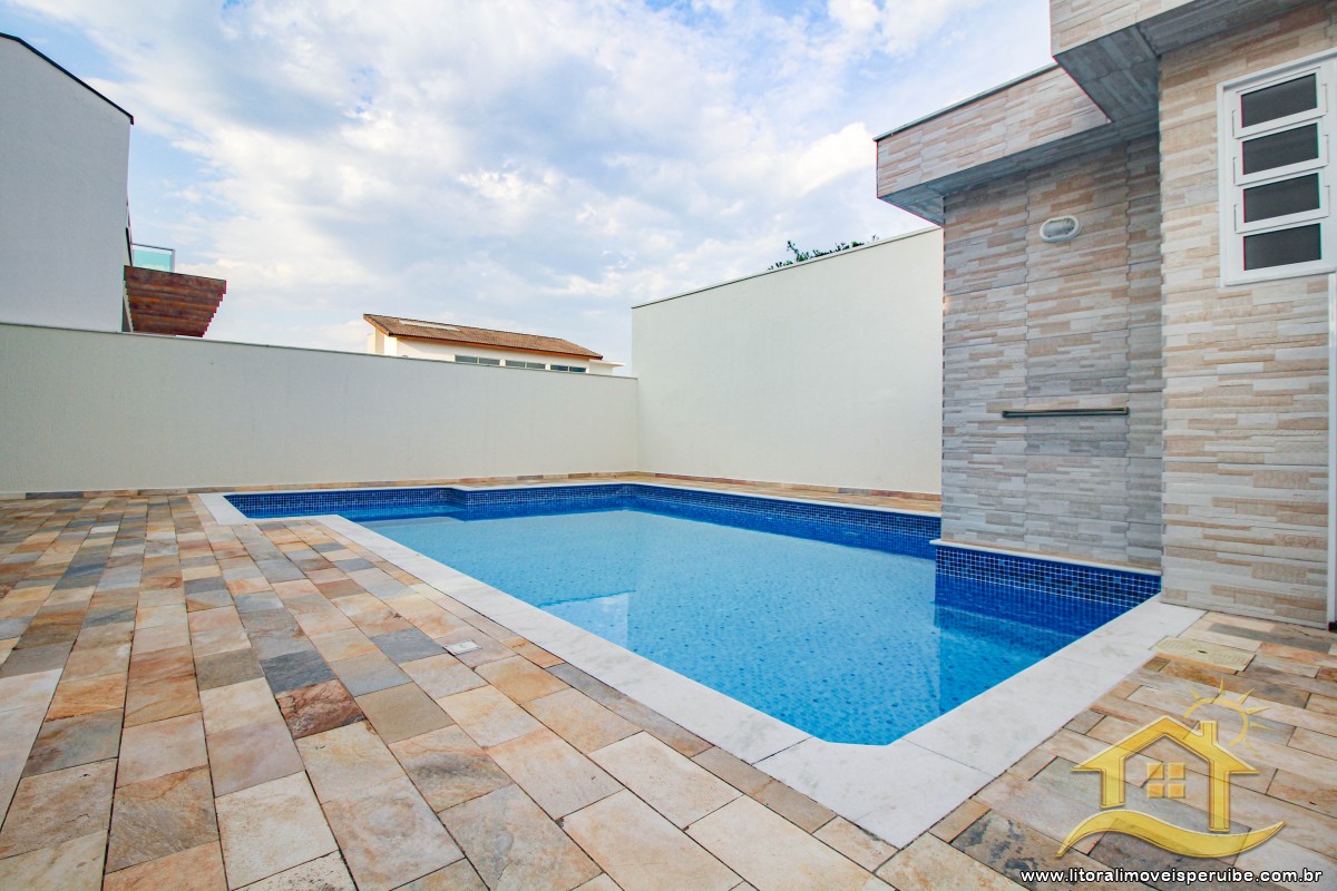 Casa no bairro Residencial Três Marias, Pós Linha