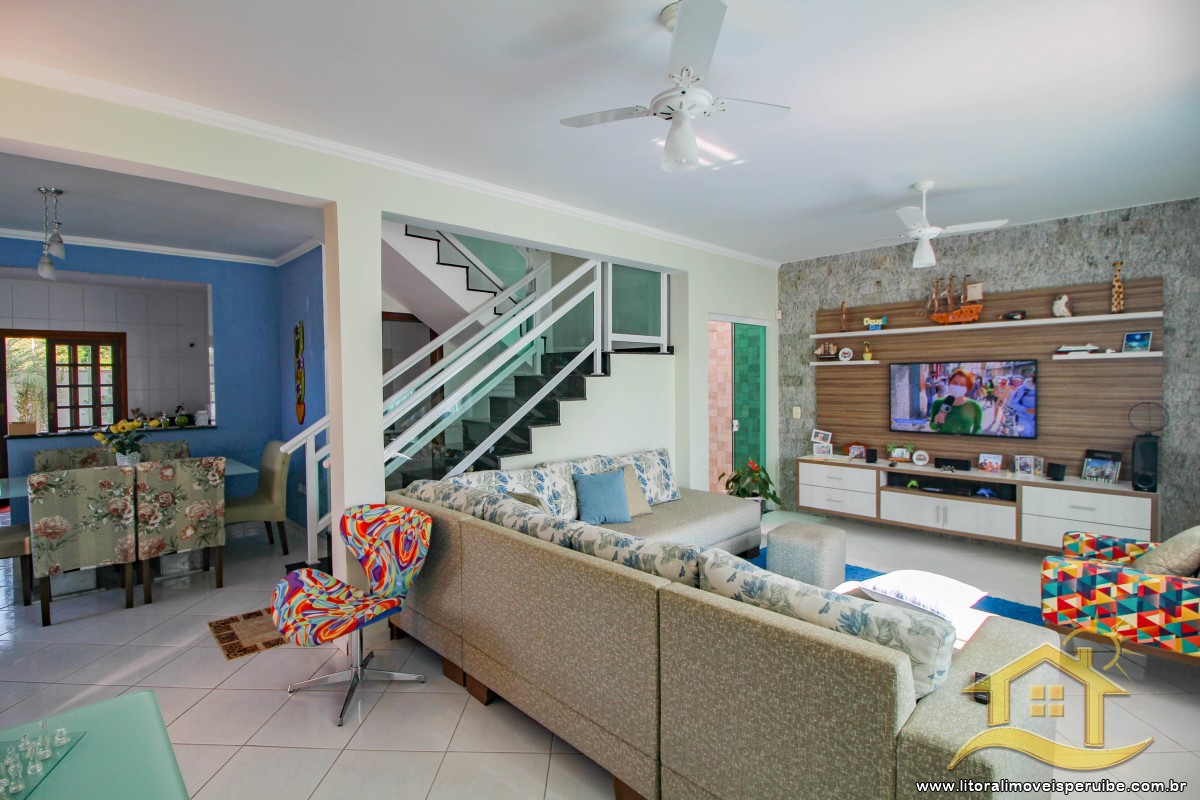 Casa no bairro Continental, Lado Linha