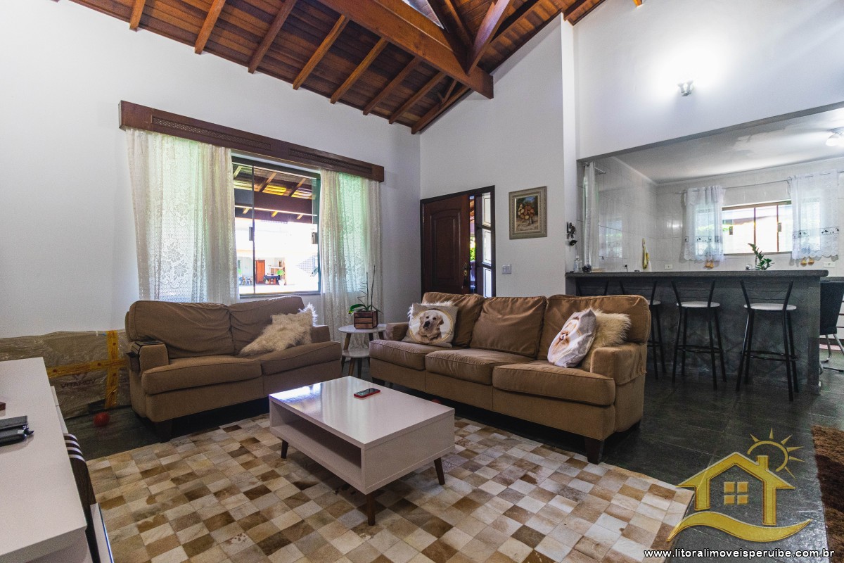 Casa no bairro Bougainvillée II, Lado Linha