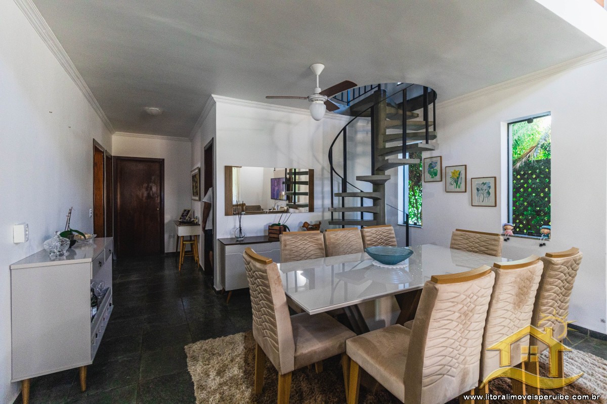 Casa no bairro Bougainvillée II, Lado Linha
