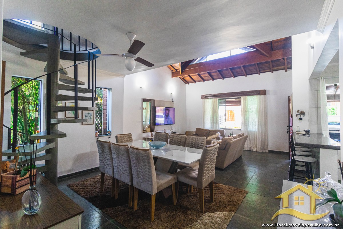 Casa no bairro Bougainvillée II, Lado Linha