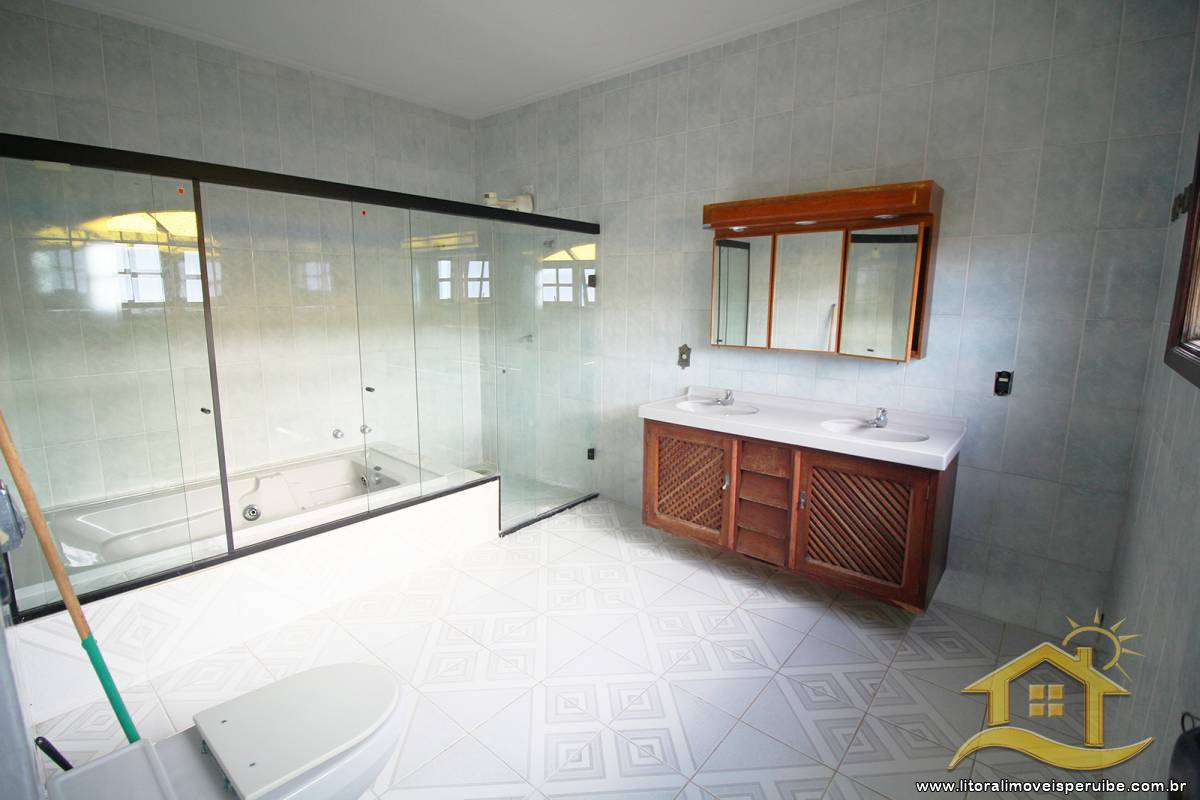 Casa no bairro Centro, Lado Linha
