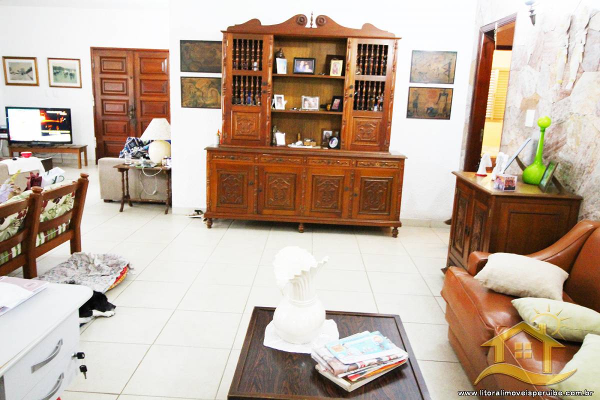 Casa no bairro Centro, Lado Linha