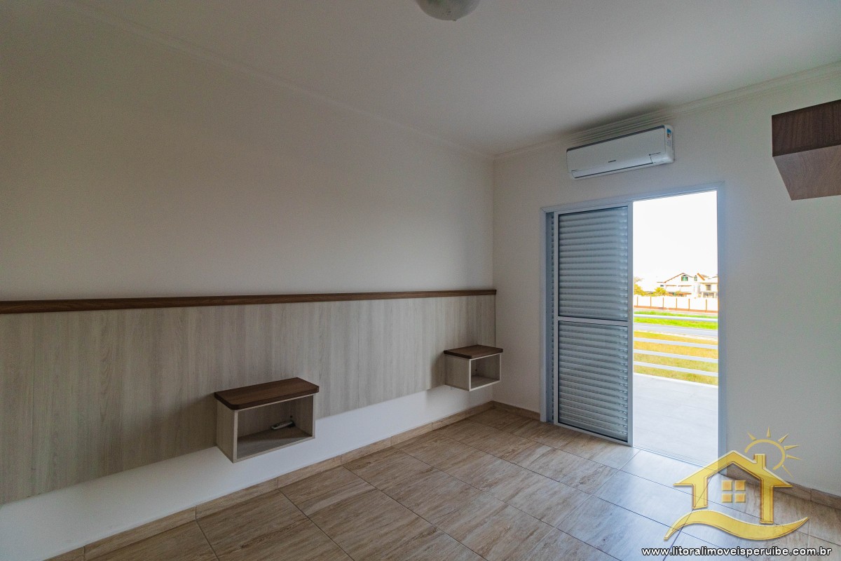 Casa no bairro Bougainvillée IV, Pós Linha