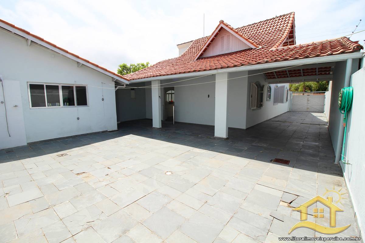 Casa no bairro Belmira Novaes, Lado Praia