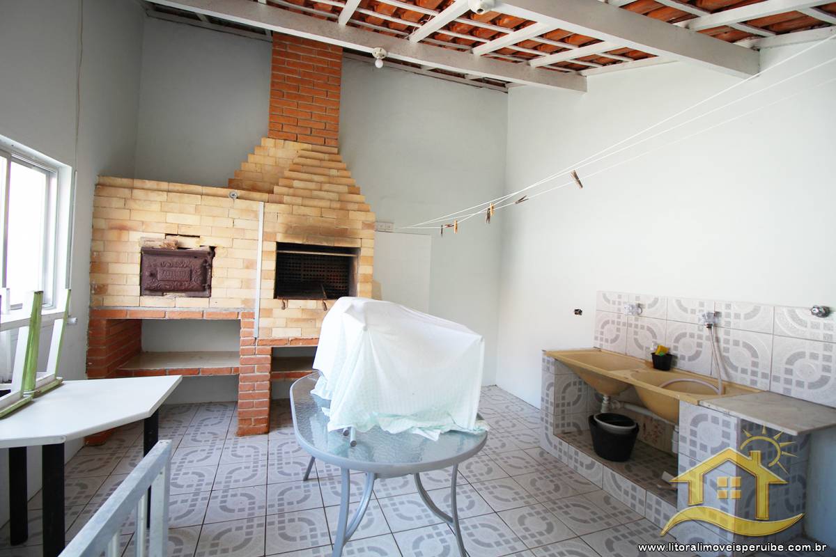 Casa no bairro Belmira Novaes, Lado Praia