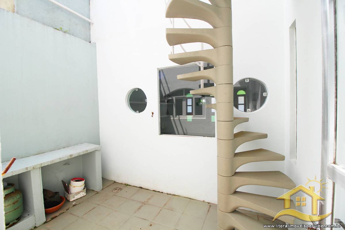 Casa no bairro Belmira Novaes, Lado Praia