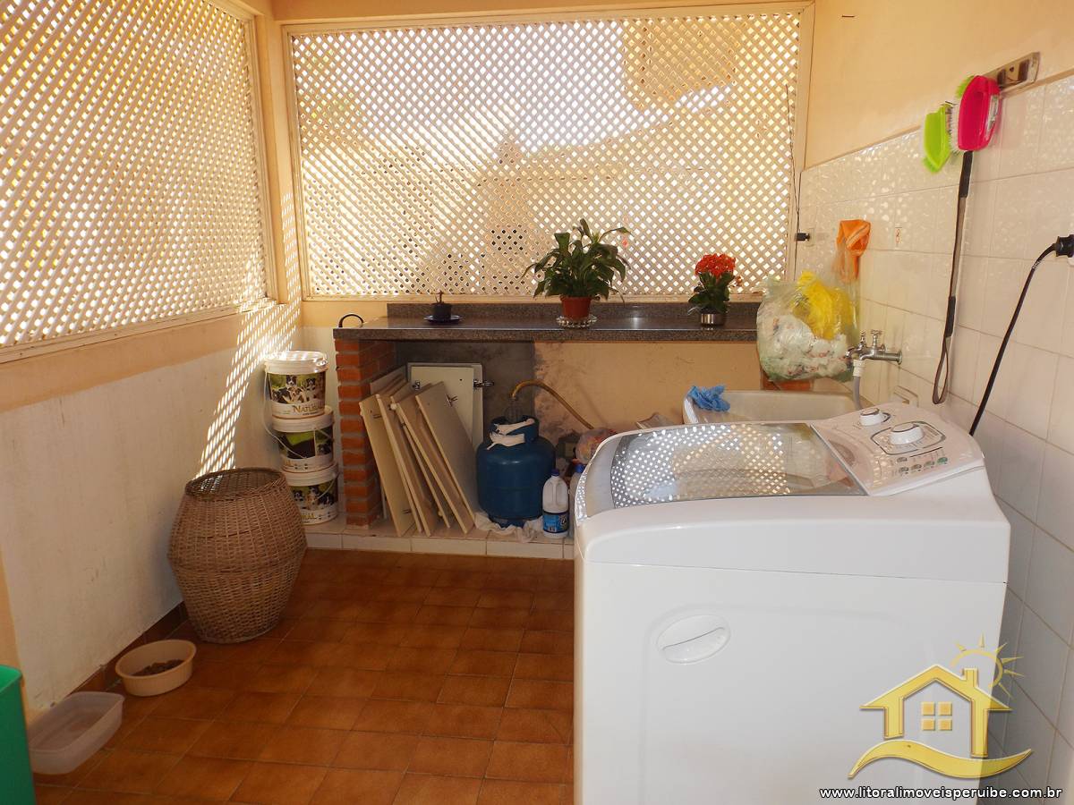 Casa no bairro Stella Maris, Lado Linha