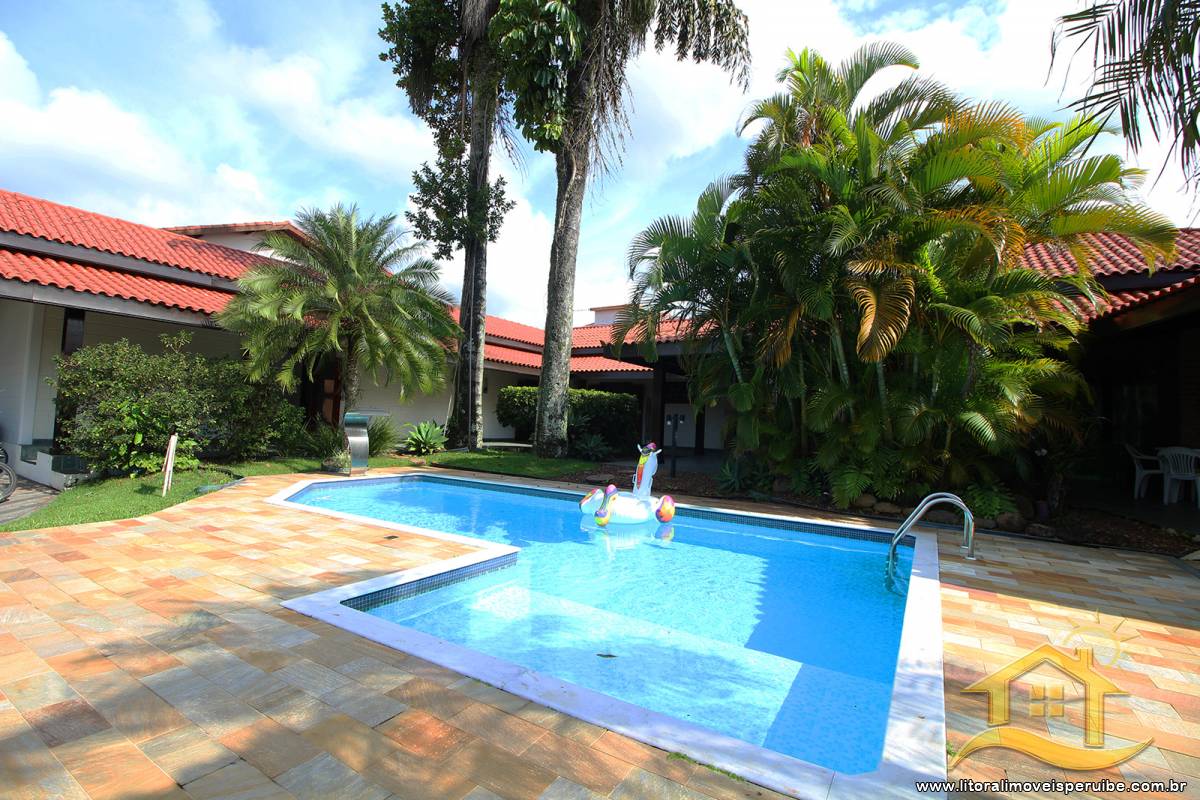 Casa no bairro Bougainvillée III, Lado Linha