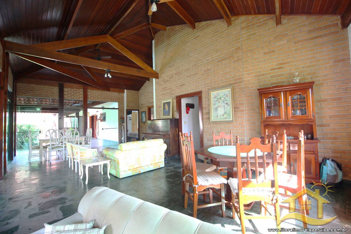 Casa no bairro Bougainvillée III, Lado Linha