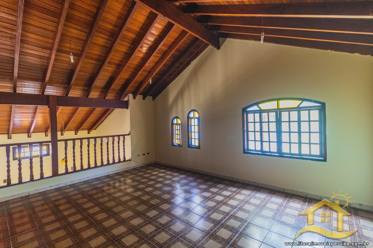 Casa no bairro Oásis, Lado Linha