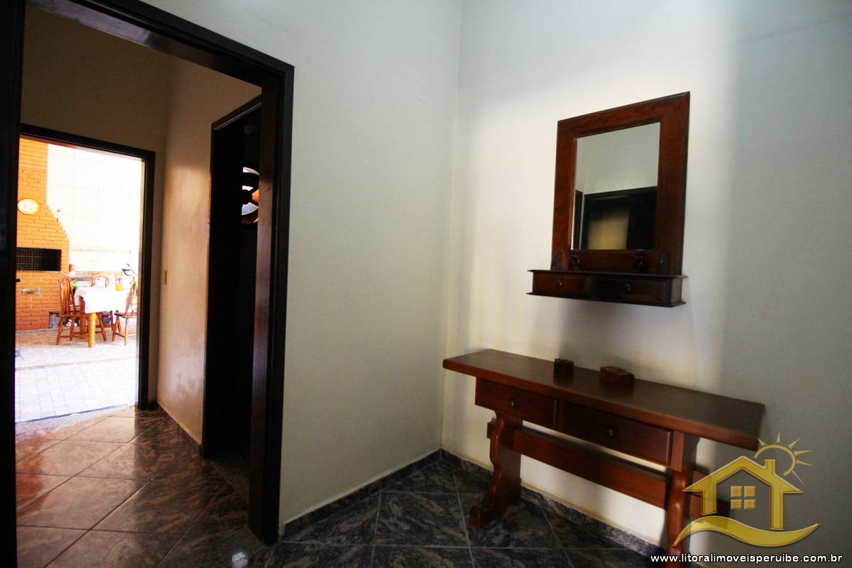 Casa no bairro Belmira Novaes, Lado Praia
