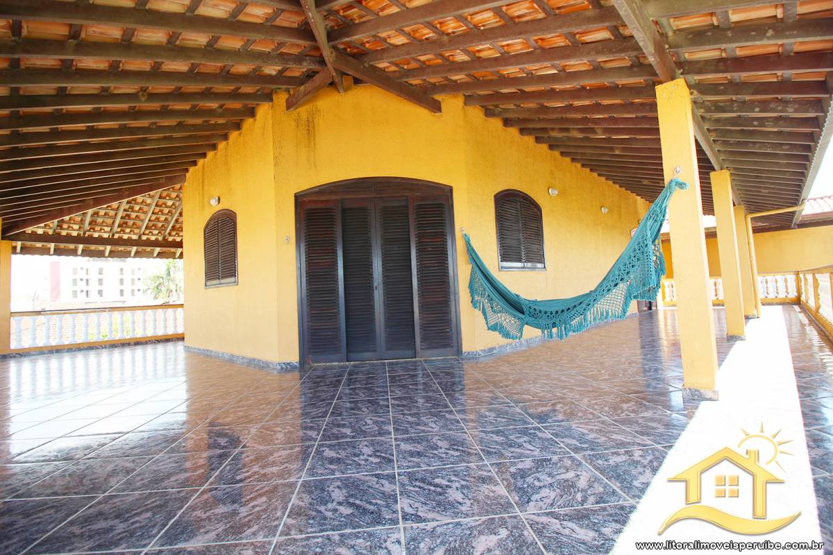 Casa no bairro Belmira Novaes, Lado Praia