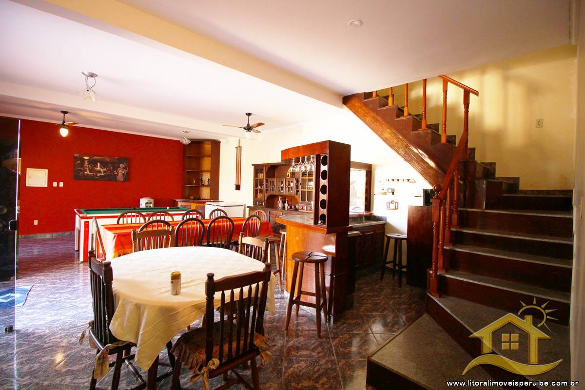 Casa no bairro Belmira Novaes, Lado Praia