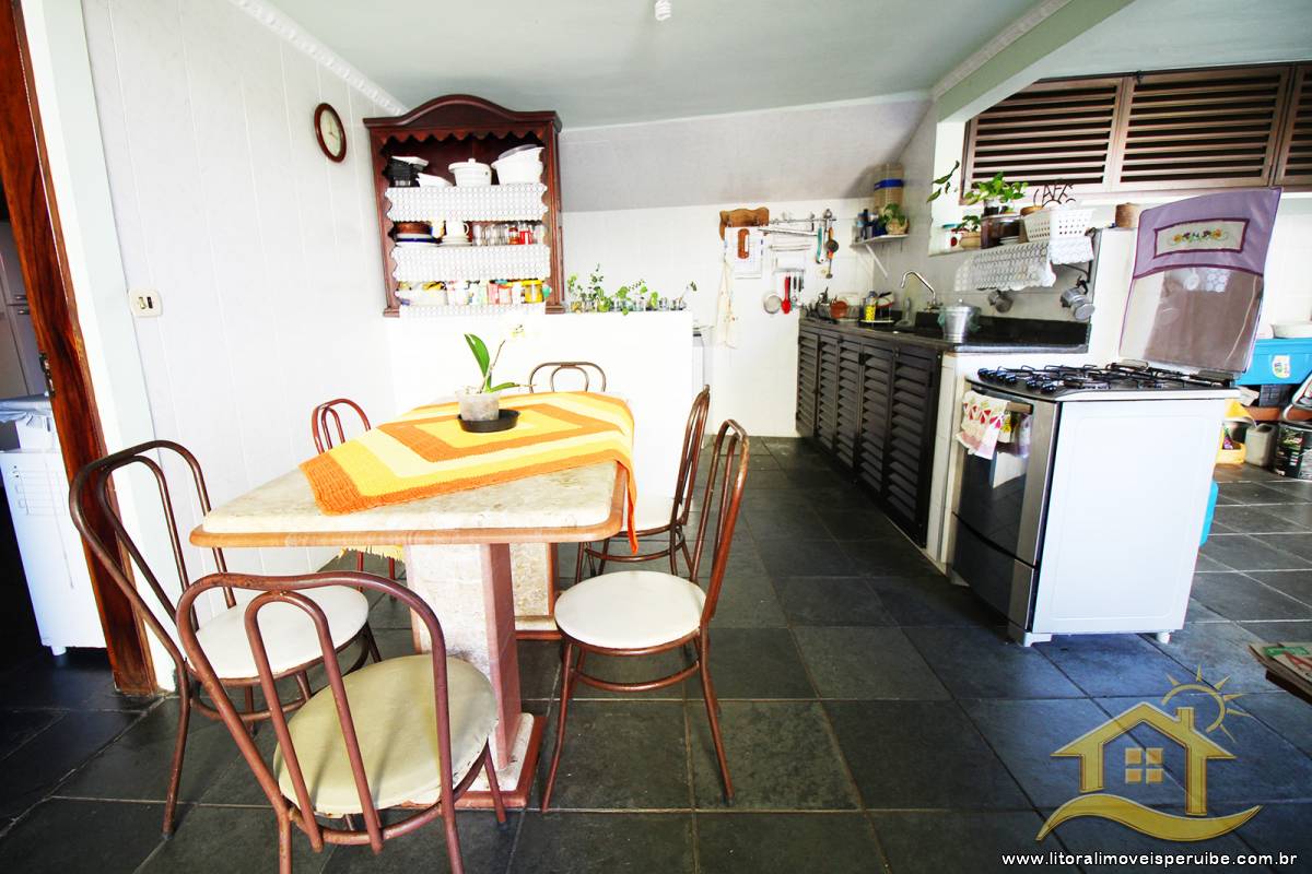 Casa no bairro Centro, Lado Linha