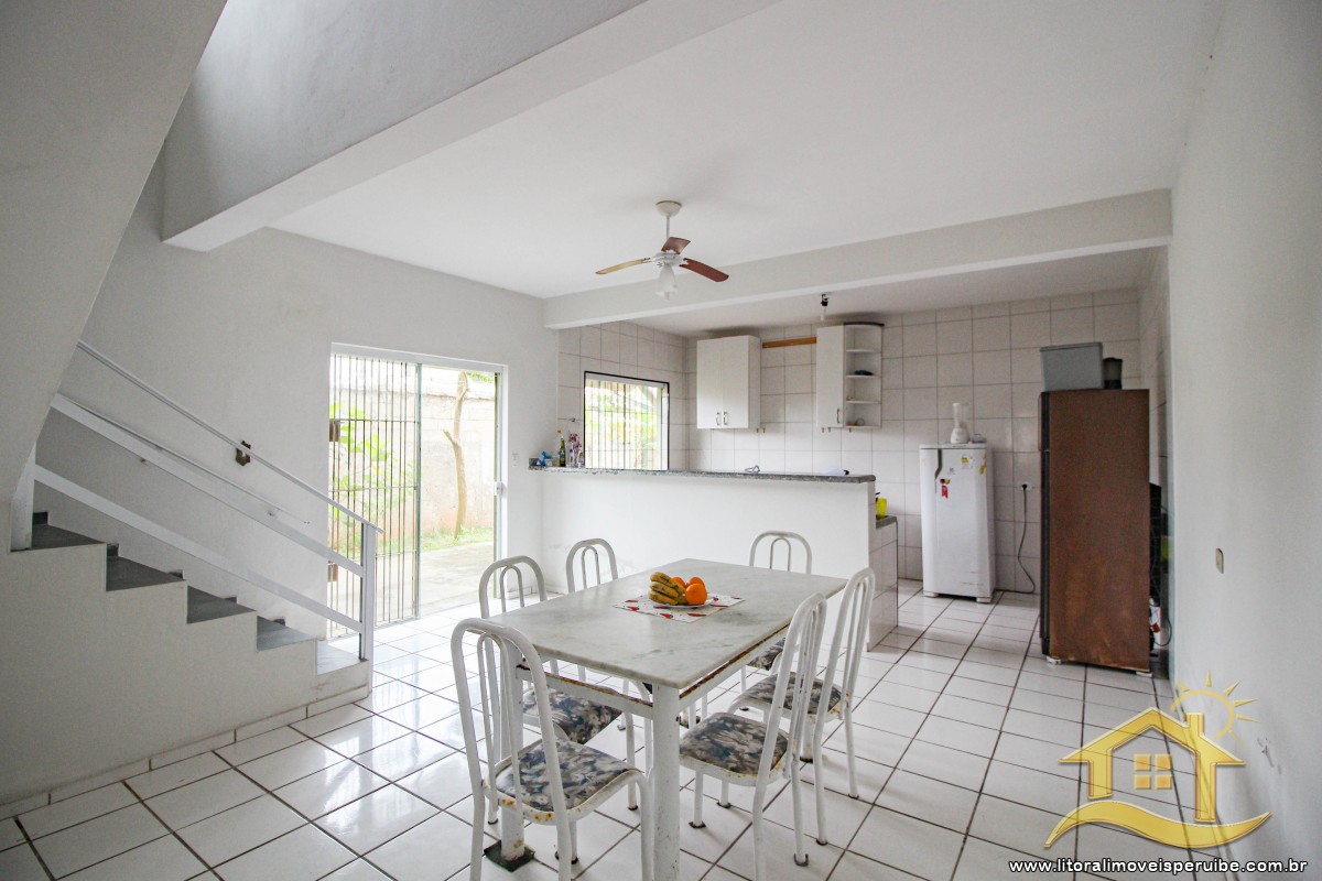 Casa no bairro Belmira Novaes, Lado Praia