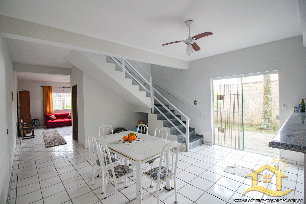Casa no bairro Belmira Novaes, Lado Praia
