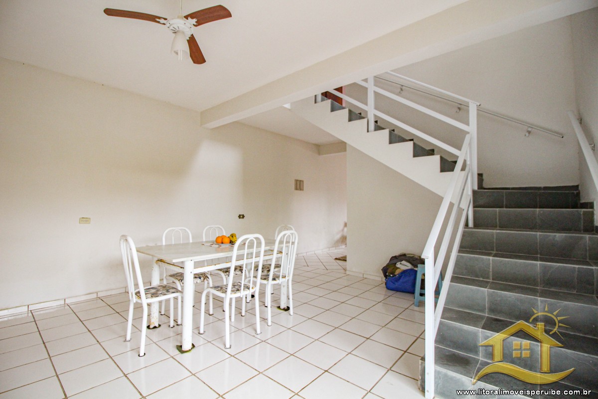 Casa no bairro Belmira Novaes, Lado Praia