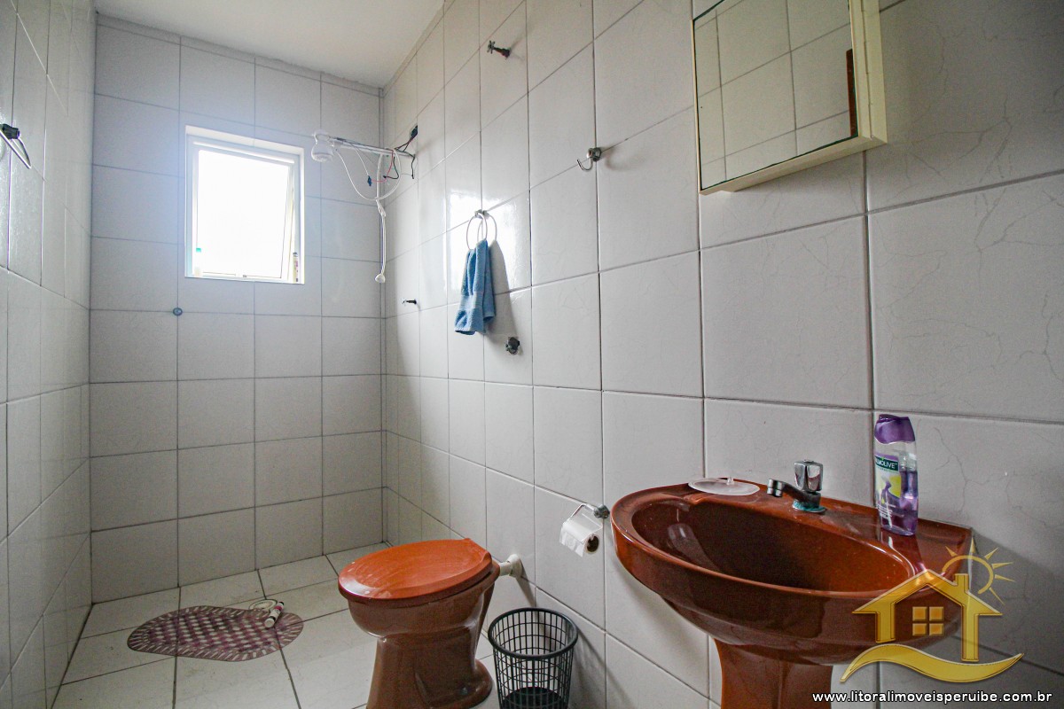 Casa no bairro Belmira Novaes, Lado Praia