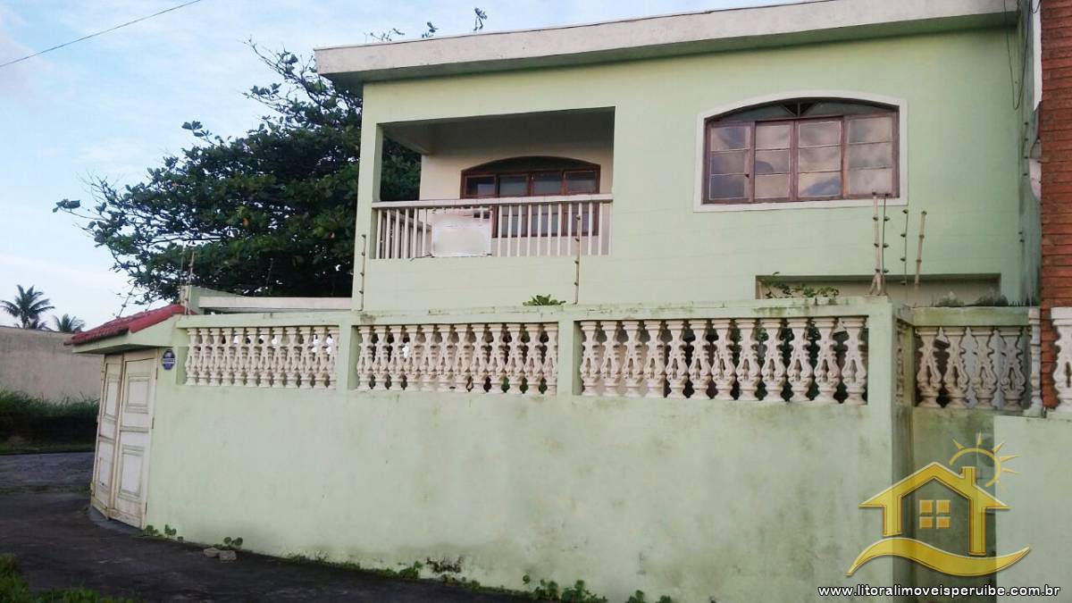 Casa no bairro Belmira Novaes, Frente ao Mar