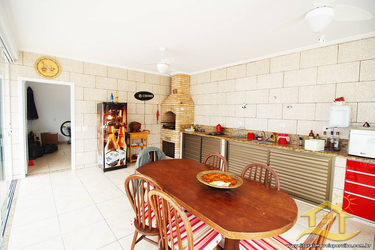 Casa no bairro Centro, Lado Linha