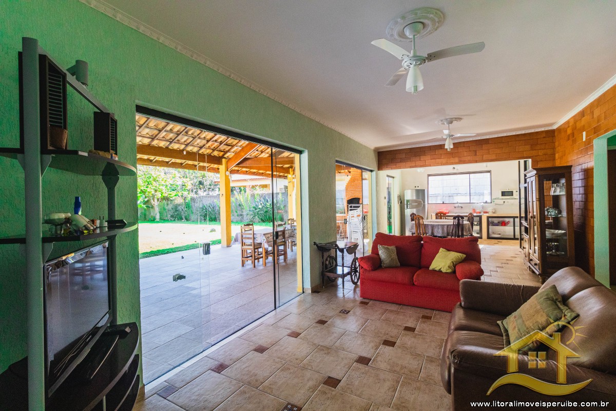 Casa no bairro Oásis, Lado Linha