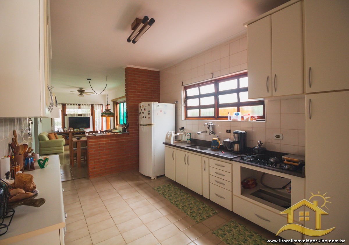 Casa no bairro Bougainvillée II, Lado Linha