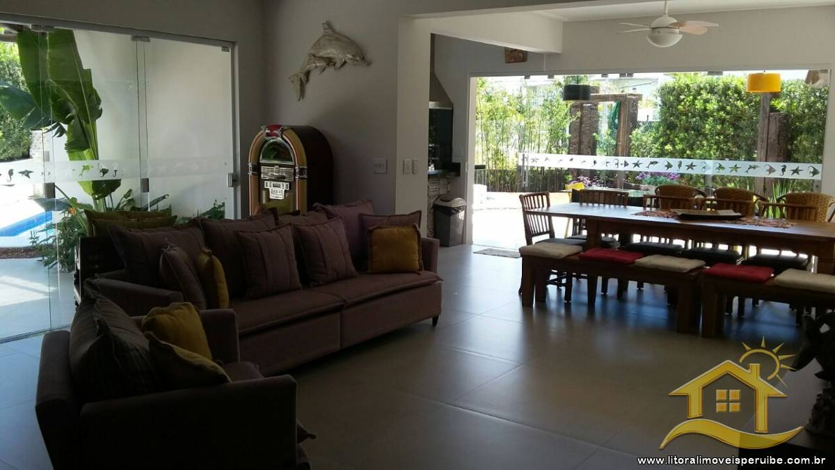 Casa no bairro Bougainvillée II, Lado Linha