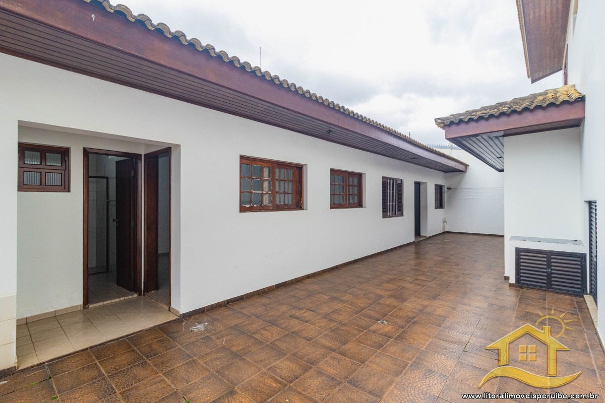 Casa no bairro Centro, Lado Linha