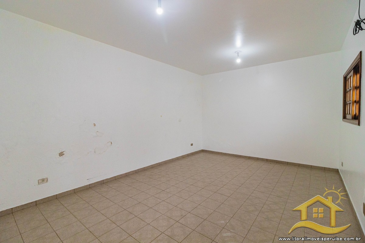 Casa no bairro Centro, Lado Linha