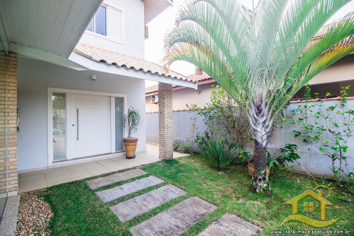 Casa no bairro Bougainvillée III, Lado Linha