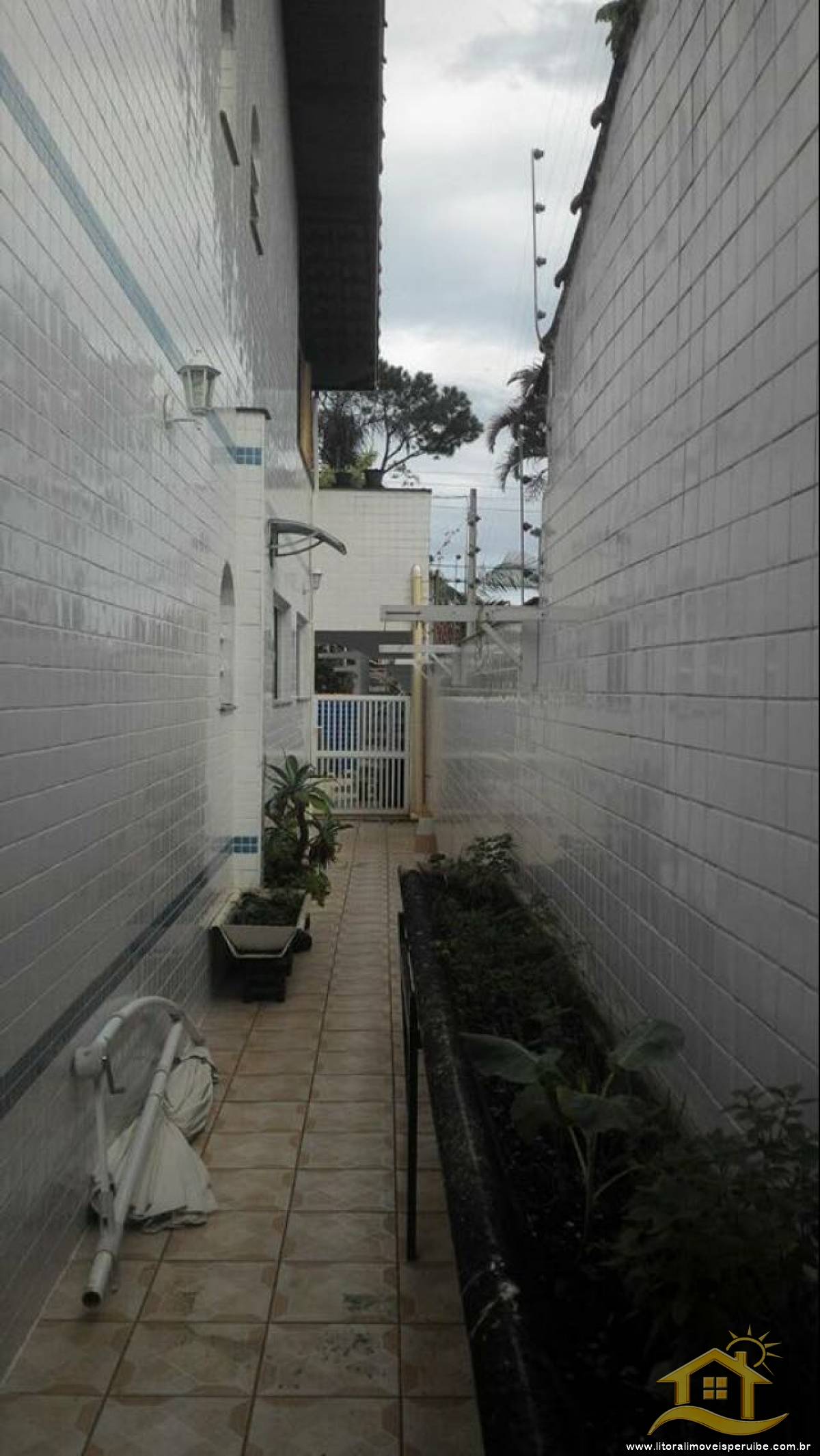 Casa no bairro Arpoador, Lado Linha