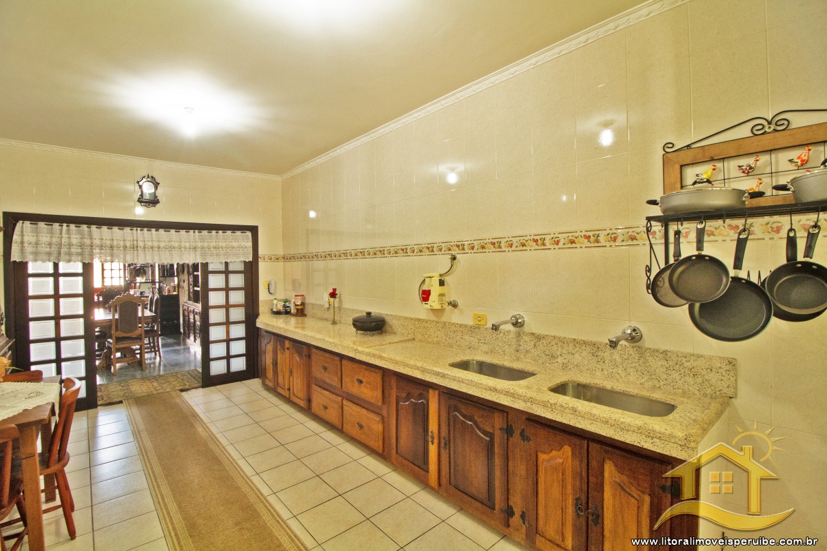 Casa no bairro Centro, Lado Linha