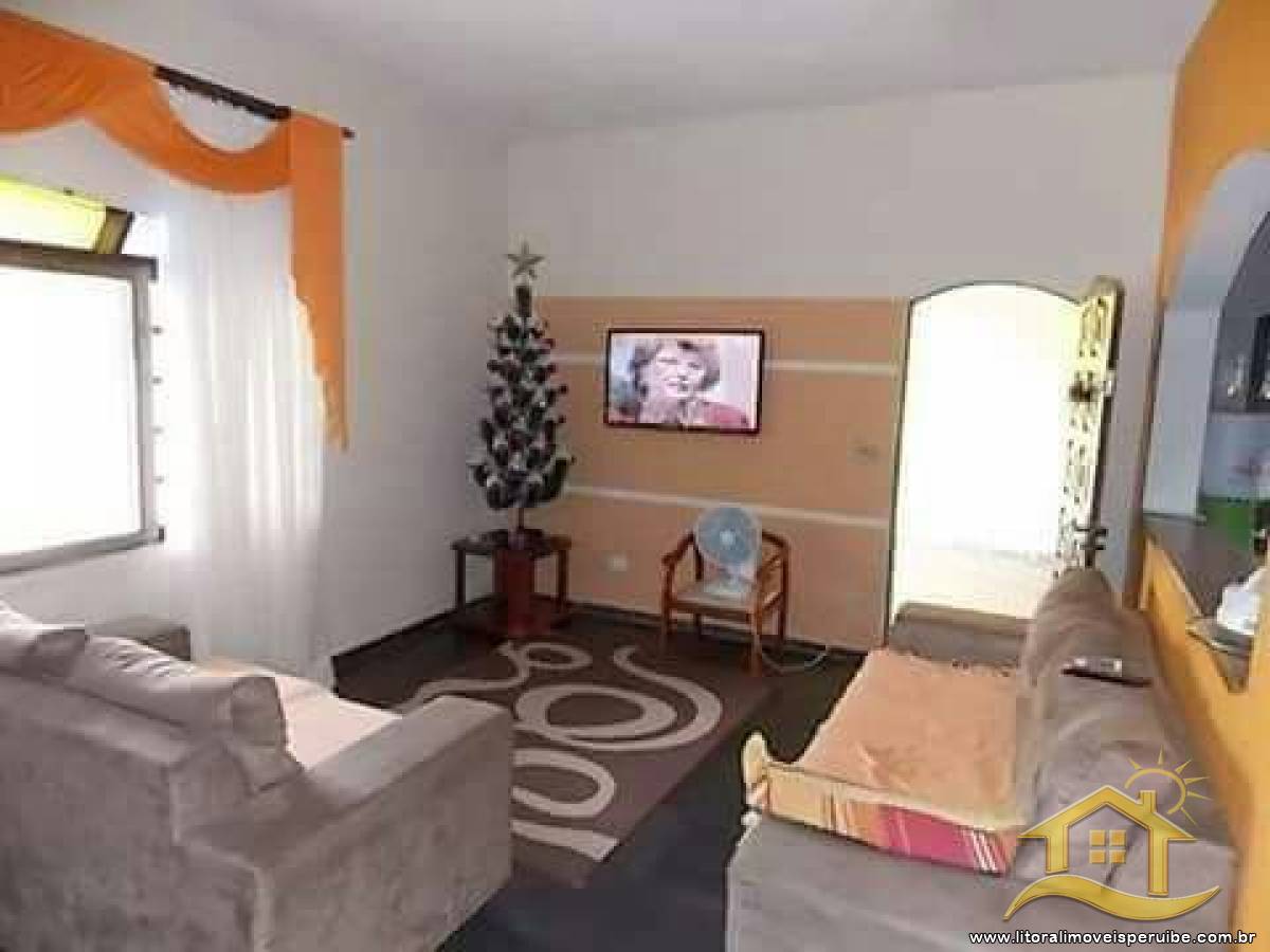 Casa no bairro Belmira Novaes, Lado Linha