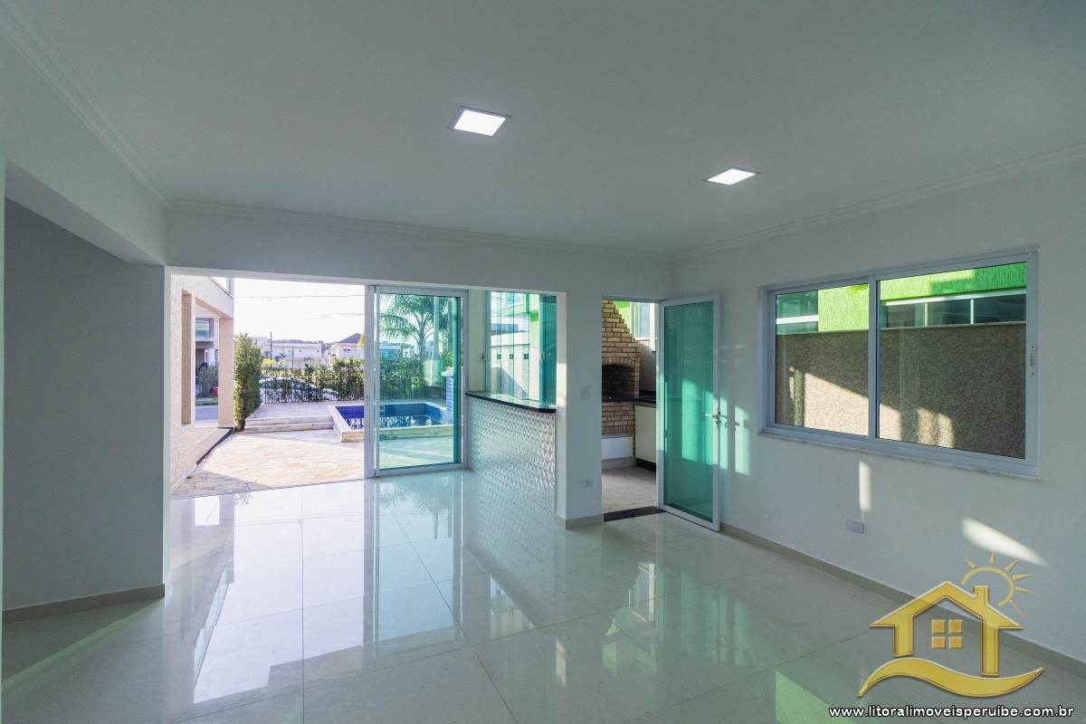 Casa no bairro Bougainvillée IV, Pós Linha